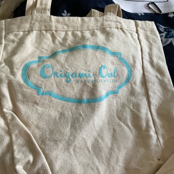 Origami Owl Convention Pieces Exclusive Designer bags - Picture 9 of 10